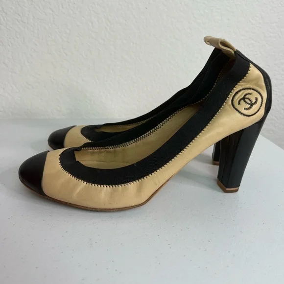 Chanel Classic Nude Ballet Pumps - Picture 7 of 10